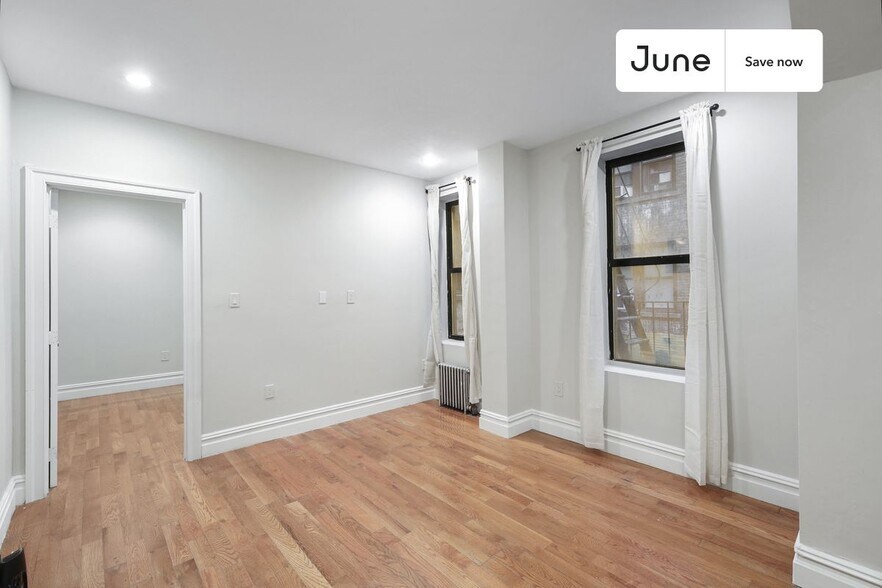 Building Photo - 736 Riverside Dr