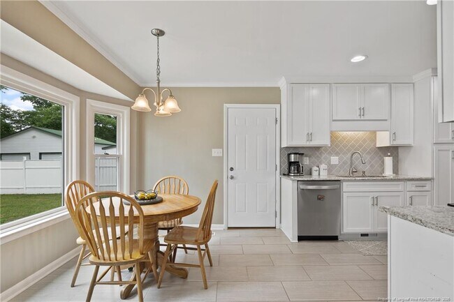 Building Photo - 2142 Baywater Dr