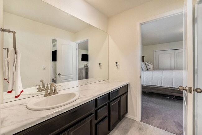 Building Photo - Beautiful Home in Sterling Ranch