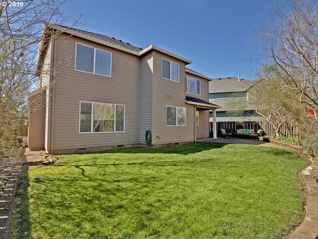 Building Photo - Beautiful Cedar Mill Craftsman on a Corner Lot with 4 Bedrooms + Den, Large Backyard, Solar & EV ...