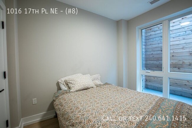 Building Photo - 1016 17th Pl NE