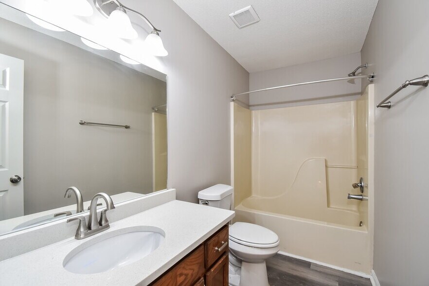 Building Photo - 4404 Shadow Ridge Dr