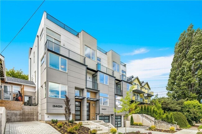 Building Photo - 3405 21st Ave W