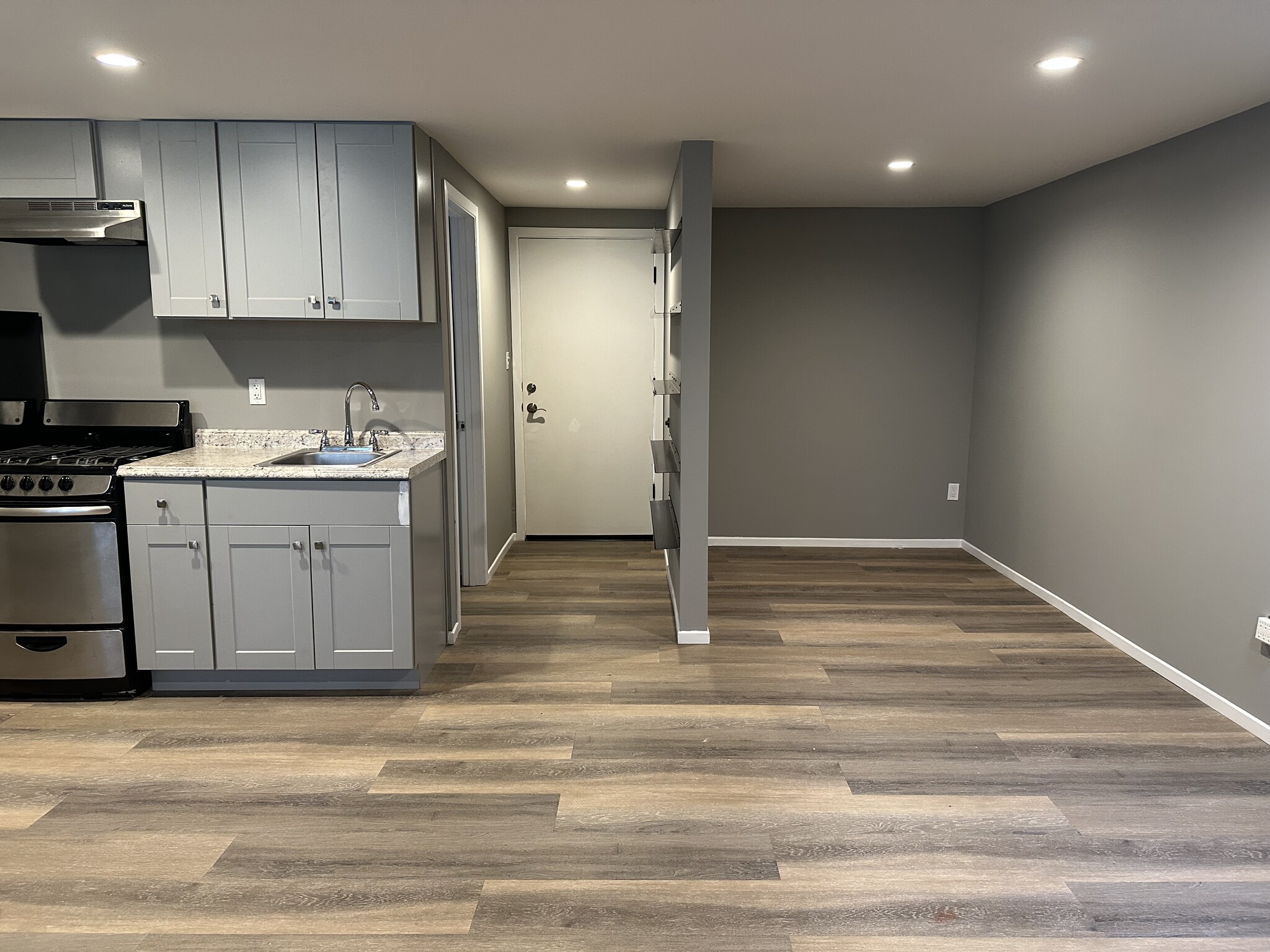 Kitchen, entry, bed nook - 723 N Sierra Dr