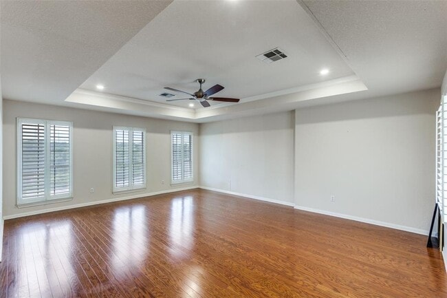 Building Photo - 9604 Crenata Cove