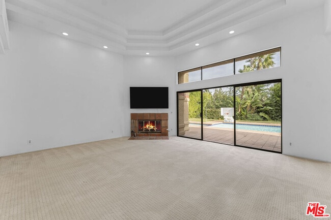 Building Photo - 3516 Malibu Country Dr