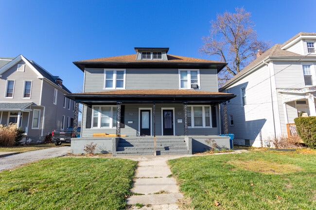 Building Photo - 926 Washington Ave