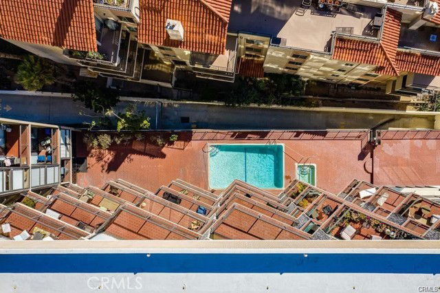 Building Photo - 531 Esplanade