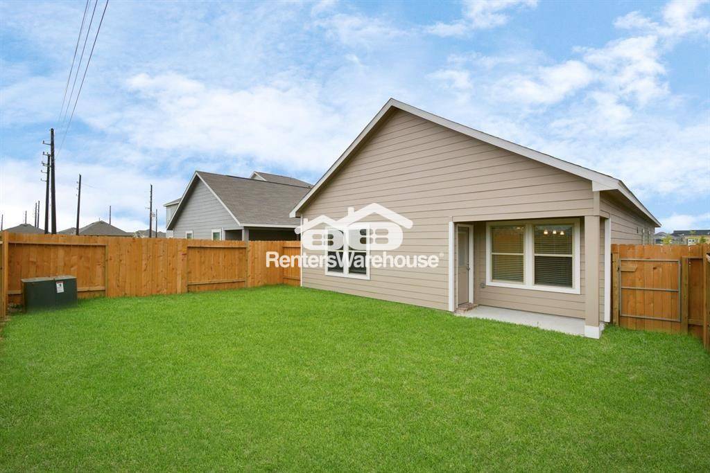 Building Photo - 6927 Escondido Dr
