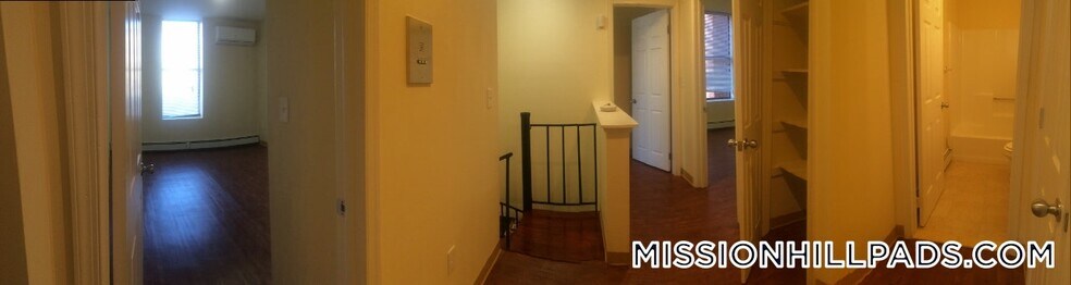 Building Photo - 13 Ruggles St