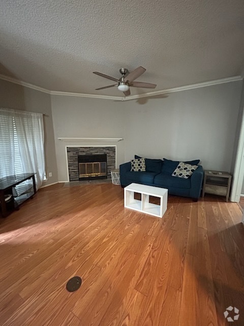 Building Photo - 921 Marine Dr