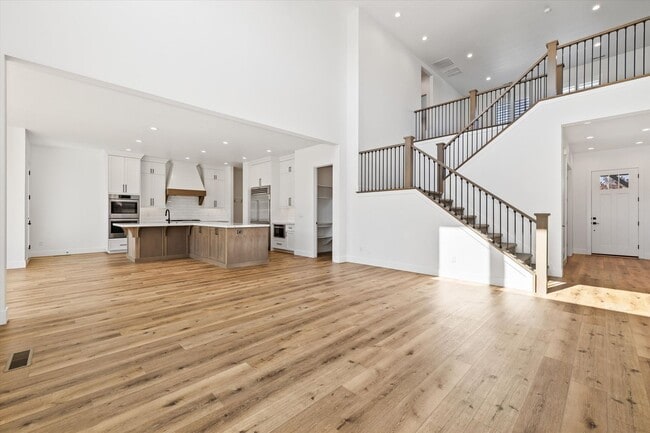 Building Photo - Luxury 5-Bed + Bonus + RV Garage Home for Lease in Dry Creek Ranch