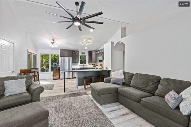 Building Photo - 106 Blackfoot Dr