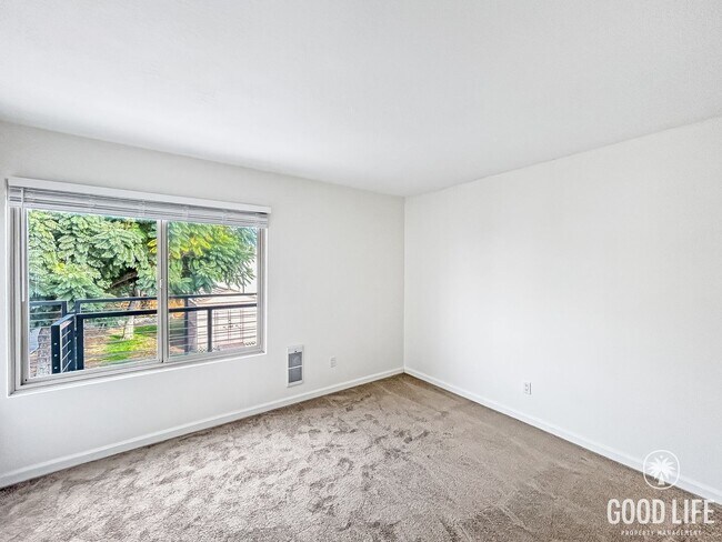 Building Photo - Bright 2BR Condo with New Carpet, Private Balcony & Great Amenities in Clairemont Mesa!