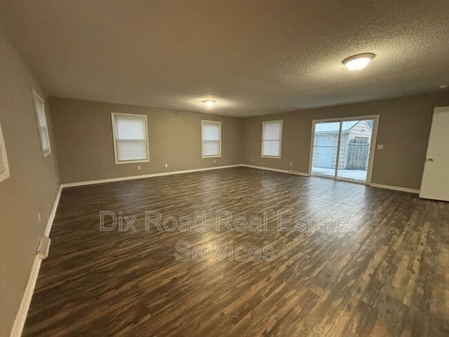 Building Photo - 2237 Carolina St