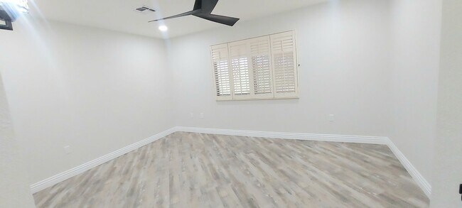 Building Photo - * UTILITIES INCLUDED * TOTALLY REMODELED 2X2