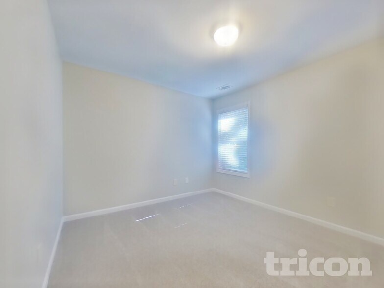 Building Photo - 111 Bethany Manor Dr