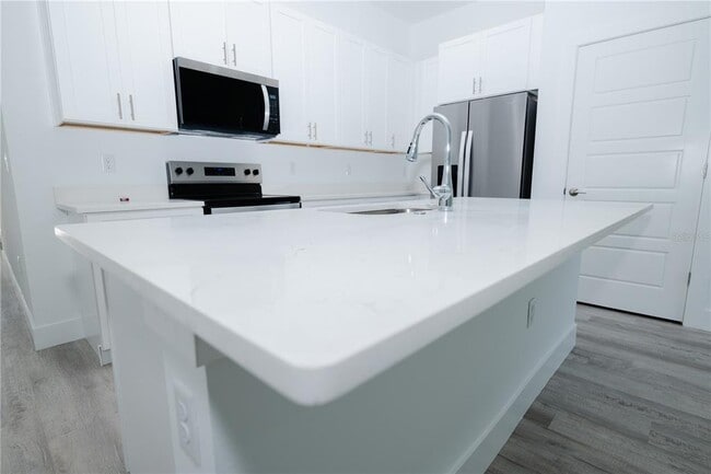 Building Photo - 9298 N Mendoza Way