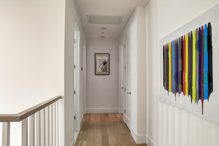 Building Photo - 10593 Kinnard Ave