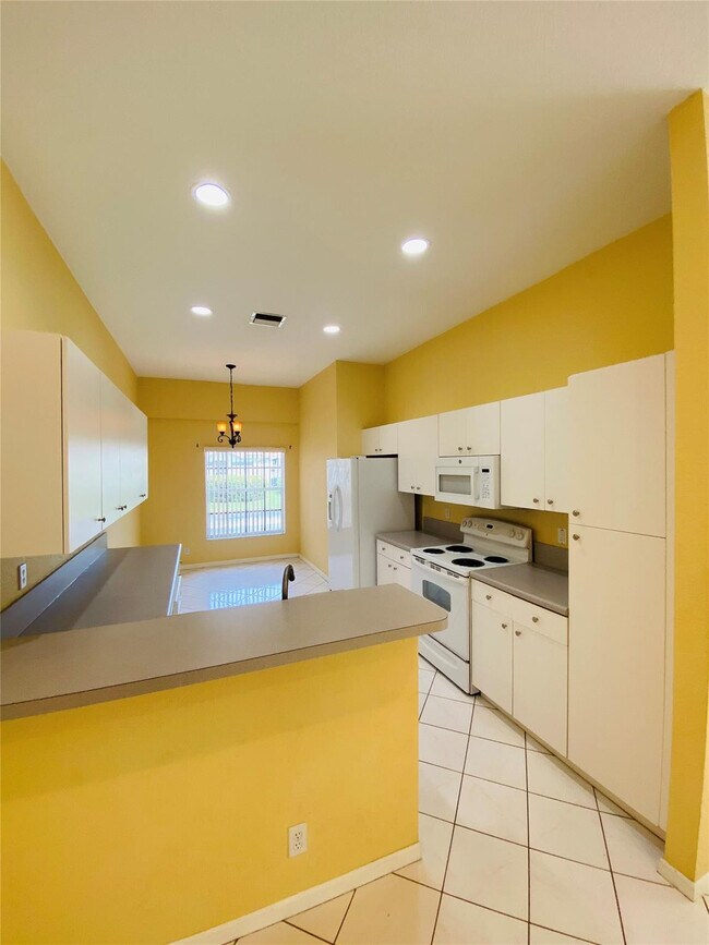 Building Photo - 3595 Sahara Springs Blvd