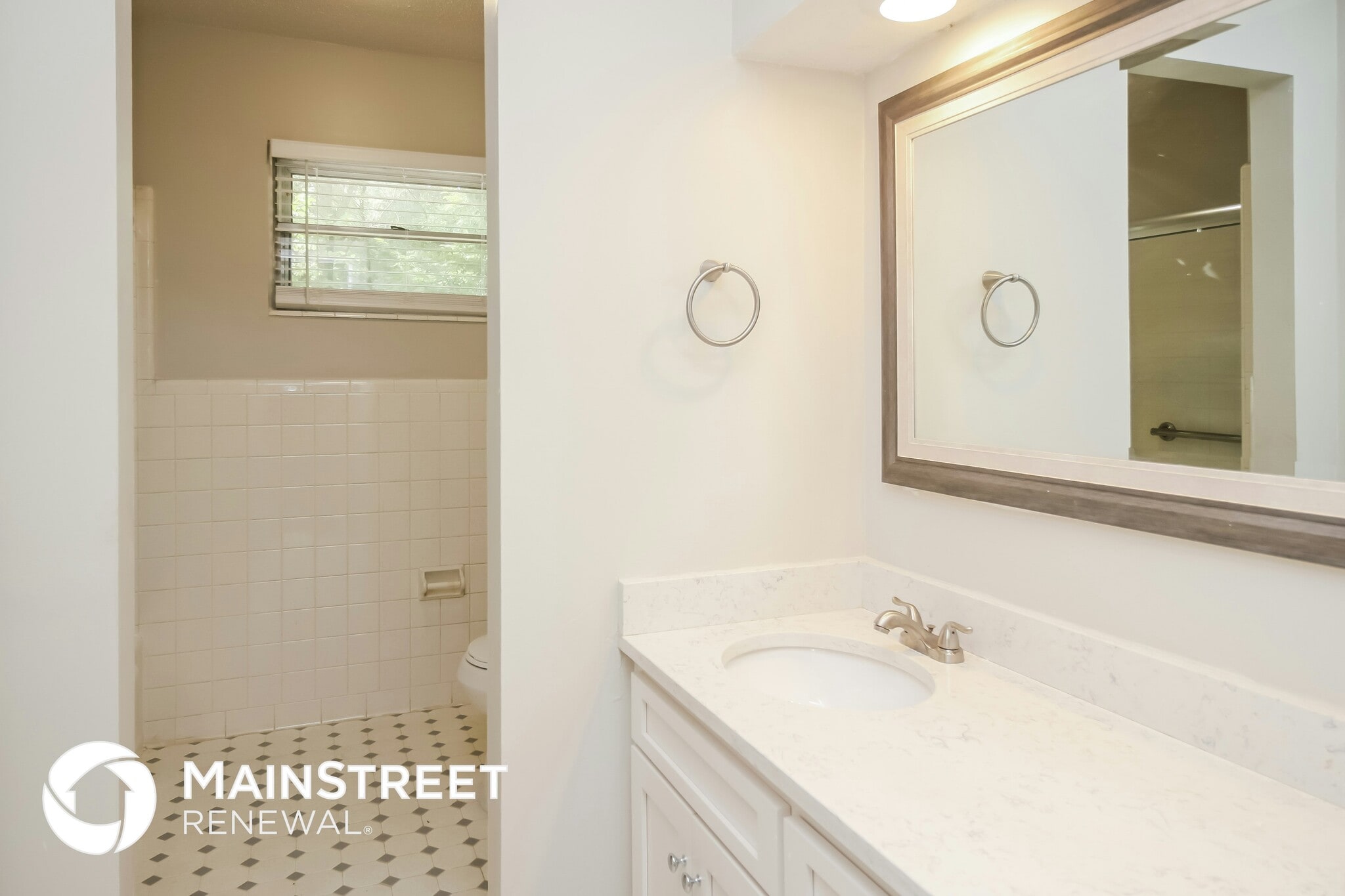 Building Photo - 2025 Rockwood Ln