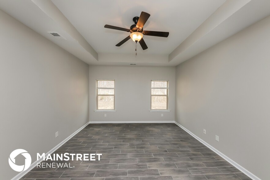 Building Photo - 206 Arbor Dr