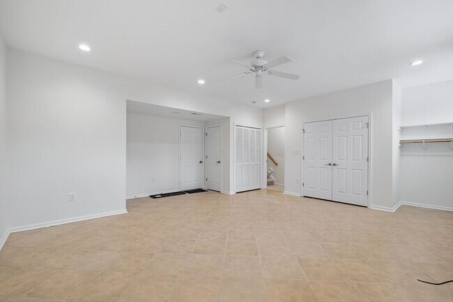 Building Photo - 21193 Millwood Square