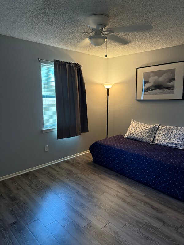 Building Photo - 1214 Baylor Ave