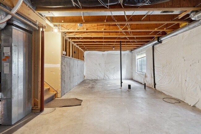 Building Photo - 7430 Julynn Rd