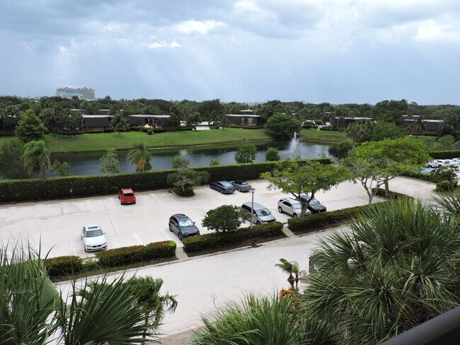 Building Photo - 701 Seafarer Cir