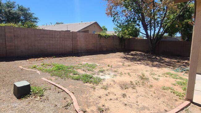 Building Photo - REMODELED 3-BEDROOM BY SAN TAN MALL