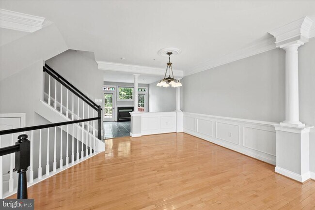 Building Photo - 1308 Wild Oak Terrace