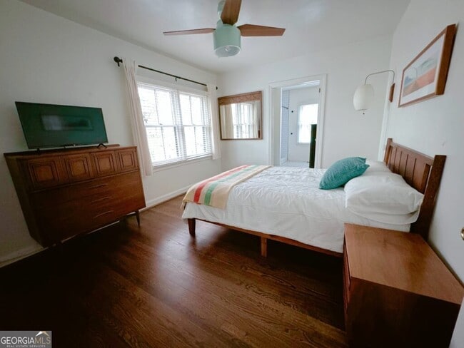 Building Photo - 2494 Batavia St