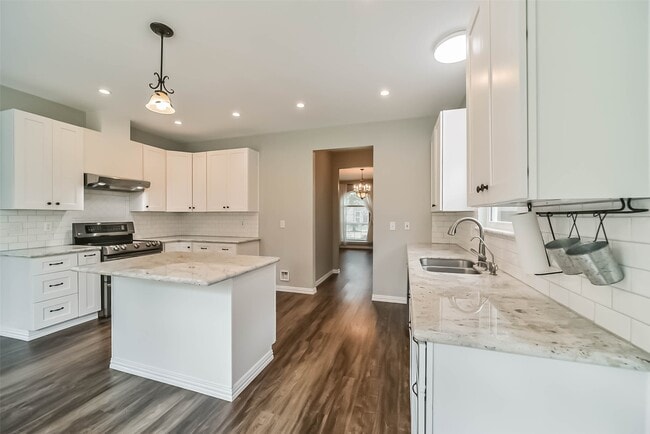 Building Photo - 6219 Summerville Ln