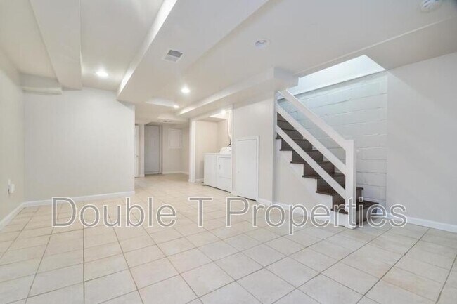 Building Photo - 3713 Elmora Ave