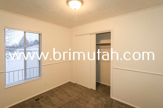 Building Photo - 3671 S 2245 E