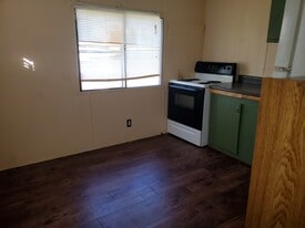 Building Photo - 200 31st St