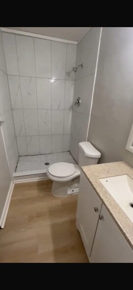 Building Photo - 3575 Oakvale Rd