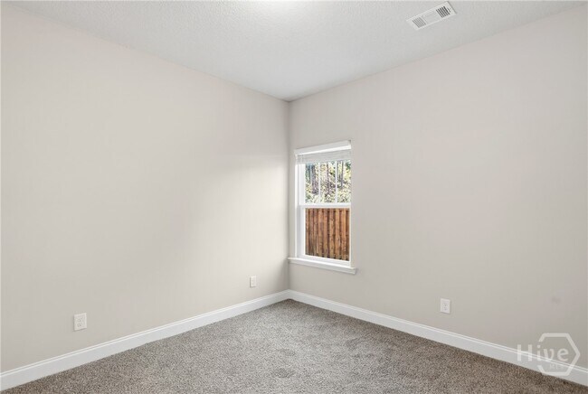 Building Photo - 105 Danielle Loop