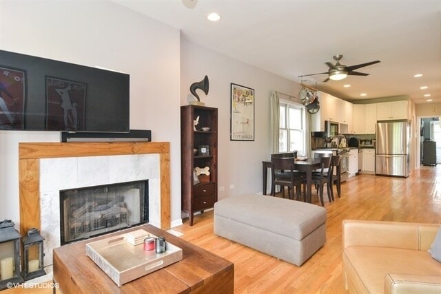 Building Photo - 1359 W Hubbard St