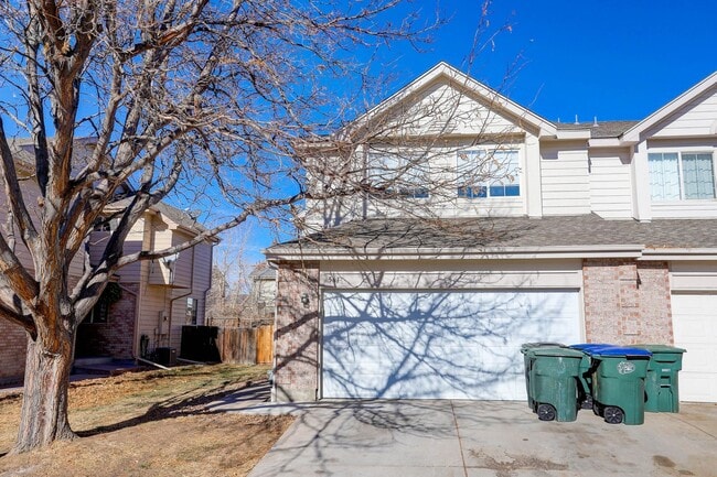 Building Photo - 561 W 114th Pl