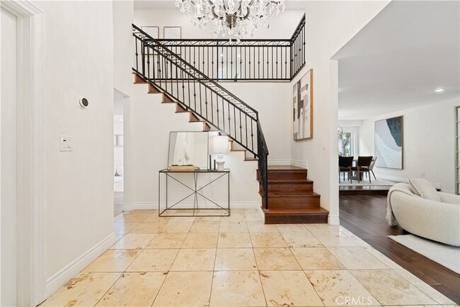 Building Photo - 9767 Blantyre Dr