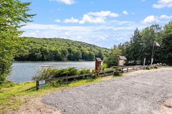 Building Photo - 25 Hilltop Dr