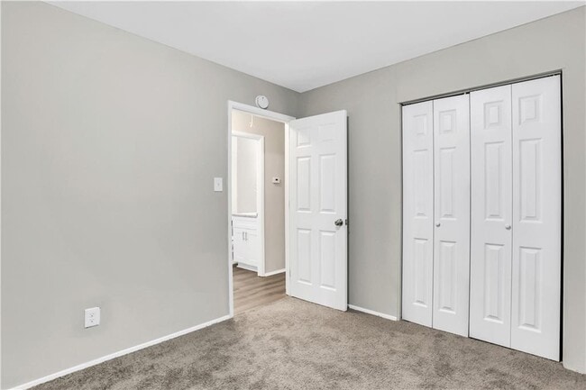 Building Photo - 1641 Delia Dr