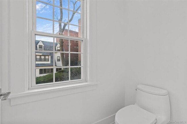 Building Photo - 26 Latimer Ln