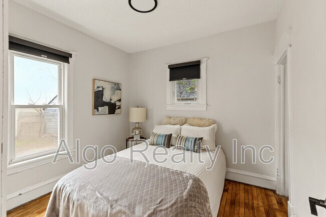 Building Photo - 3108 E 37th St