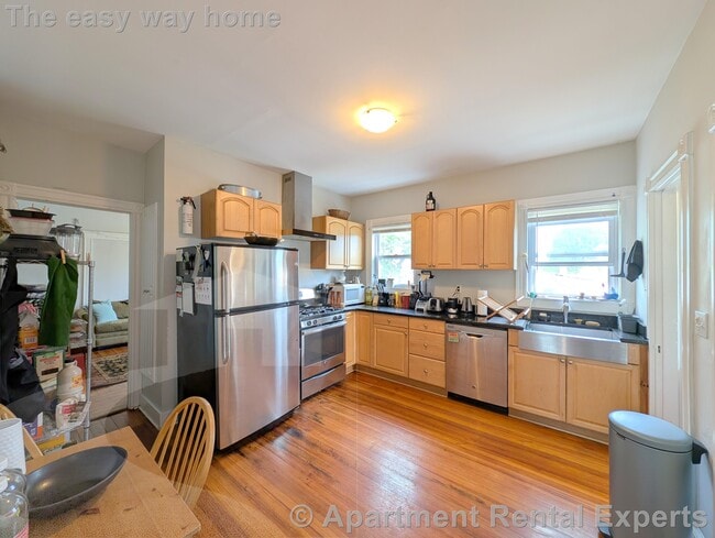 Primary Photo - 41 Belknap St