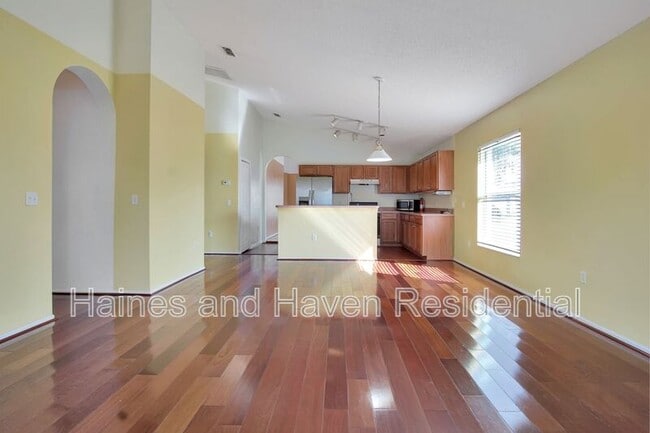 Building Photo - 990 Kenbar St