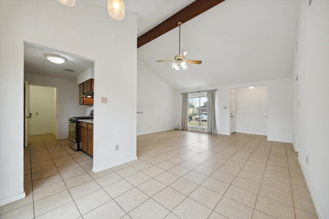 Building Photo - 2723 N Brompton Dr