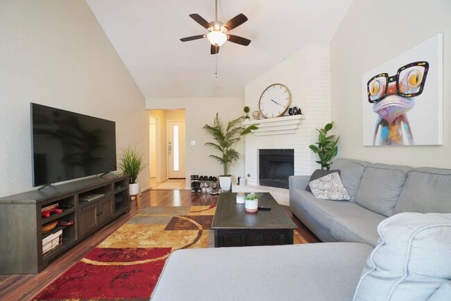 Building Photo - 2603 Garrettson Dr